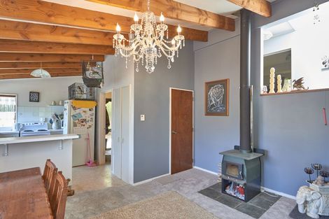 Photo of property in 35 Heathcote Place, Fitzherbert, Palmerston North, 4410