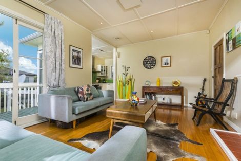 Photo of property in 1/235 Lake Road, Belmont, Auckland, 0622