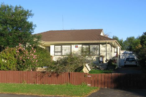 Photo of property in 23 Redlands Grove, Swanson, Auckland, 0612