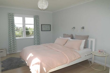 Photo of property in 53 Woodland Road, Johnsonville, Wellington, 6037