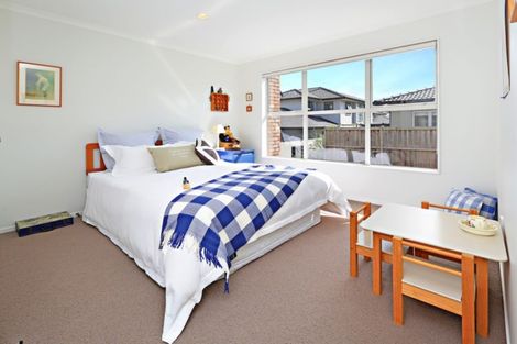 Photo of property in 15 Baber Drive, Stonefields, Auckland, 1072