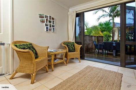 Photo of property in 32 Chadlington Avenue, Henderson, Auckland, 0612