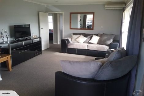 Photo of property in 9 Aztec Place, Redwood, Christchurch, 8051