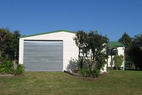 Photo of property in 23 Oyster Drive, Cooks Beach, Whitianga, 3591