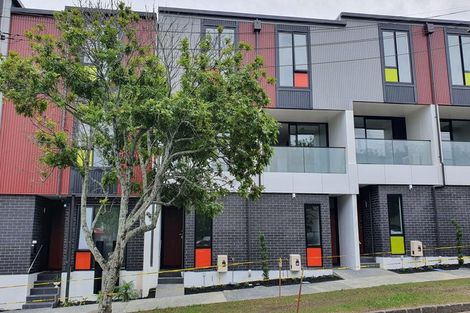 Photo of property in 1/2a Walsall Street, Avondale, Auckland, 1026