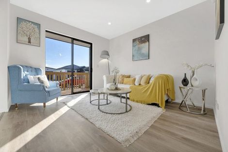 Photo of property in 7 Woven Place, Karaka, Papakura, 2113