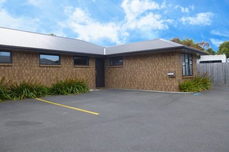 Photo of property in 4/102 Old Farm Road, Hamilton East, Hamilton, 3216