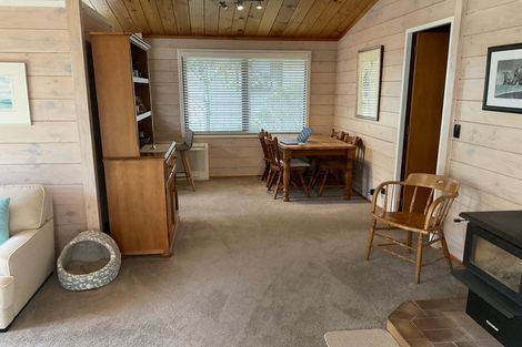 Photo of property in 4 Malfroy Lane, Raumati Beach, Paraparaumu, 5032