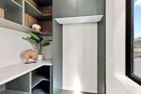 Photo of property in 41 Sunnyheights Road, Orewa, 0931