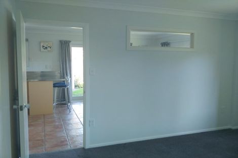 Photo of property in 5 Markham Place, Bucklands Beach, Auckland, 2012
