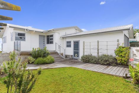 Photo of property in 355 Pukehina Parade, Pukehina, Te Puke, 3189