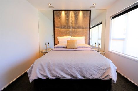 Photo of property in 98 Grande Vue Road, Hillpark, Auckland, 2102