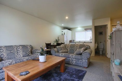 Photo of property in 14/1 Melview Place, New Lynn, Auckland, 0600