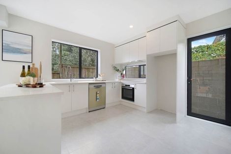 Photo of property in 5 Silver Birch Rise, Henderson, Auckland, 0612