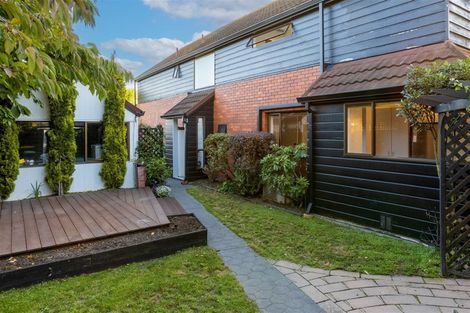 Photo of property in 2/2 Ambleside Drive, Burnside, Christchurch, 8053