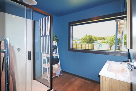 Photo of property in 15 Hinau Grove, Wainuiomata, Lower Hutt, 5014