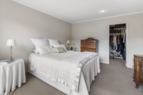 Photo of property in 15 Wroxton Place, Waiuku, 2123