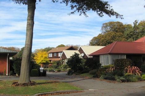 Photo of property in 2/9 Ludecke Place, Sockburn, Christchurch, 8042