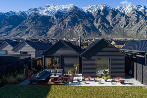 Photo of property in 10 Fife Court, Jacks Point, Queenstown, 9371