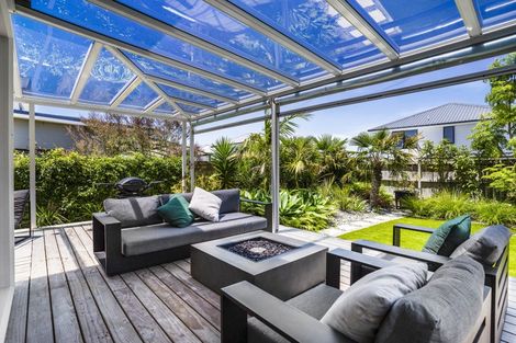 Photo of property in 23 Kukuwai Avenue, Red Beach, 0932