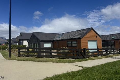 Photo of property in 34 Howden Drive, Jacks Point, 9371