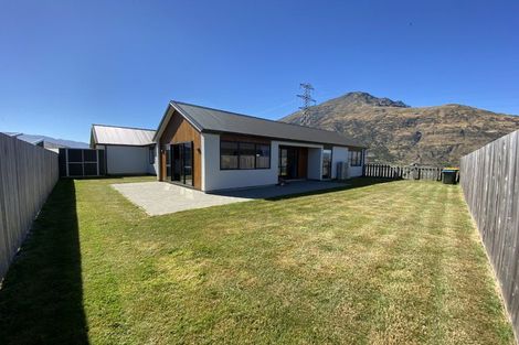Photo of property in 4 Mulbury Way, Lower Shotover, Queenstown, 9304