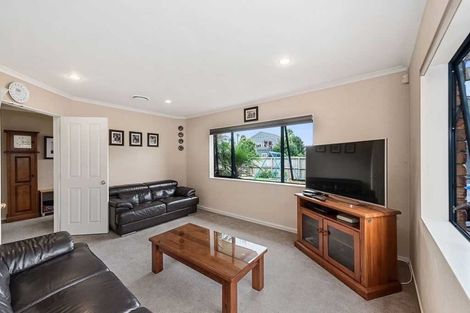 Photo of property in 72 Nielsen Gardens, Rototuna, Hamilton, 3210