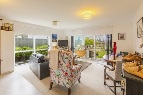 Photo of property in 7 Aparima Place, Awatoto, Napier, 4110