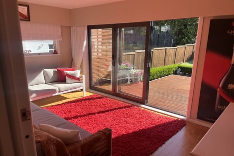 Photo of property in 5 Tudward Glade, Hillcrest, Auckland, 0627