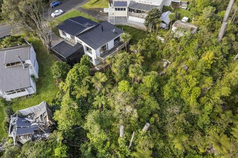Photo of property in 22 Rosecamp Road, Beach Haven, Auckland, 0626