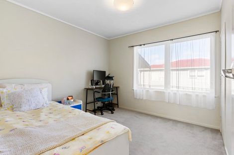 Photo of property in 20 Arosa Place, Forrest Hill, Auckland, 0620