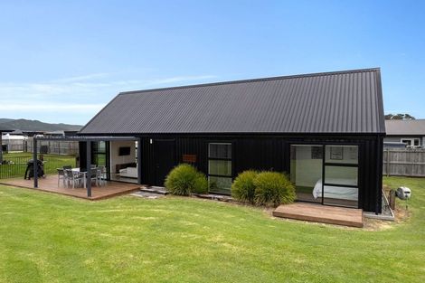 Photo of property in 110 Ngaio Drive, Matarangi, Whitianga, 3592