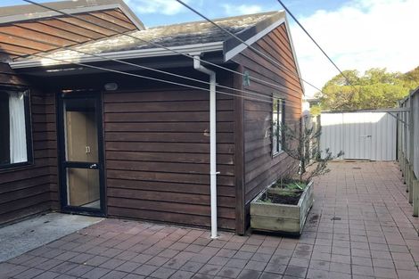 Photo of property in 2 Birkhall Grove, Strathmore Park, Wellington, 6022