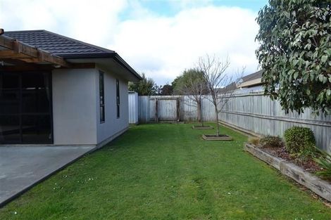 Photo of property in 75 Meridian Grove, Kelvin Grove, Palmerston North, 4414