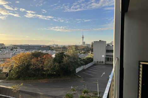 Photo of property in 109/9 Madeira Lane, Grafton, Auckland, 1023