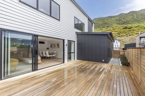 Photo of property in 9 Porokaiwhiri Street, Crofton Downs, Wellington, 6035