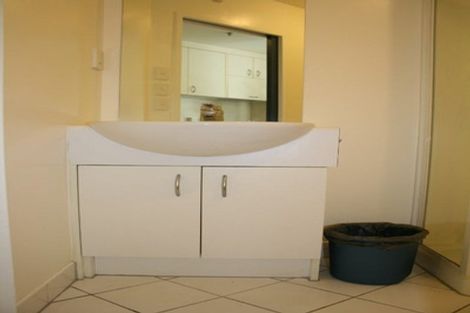 Photo of property in Terrace Garden Apartments, 6c/120 The Terrace, Wellington Central, Wellington, 6011