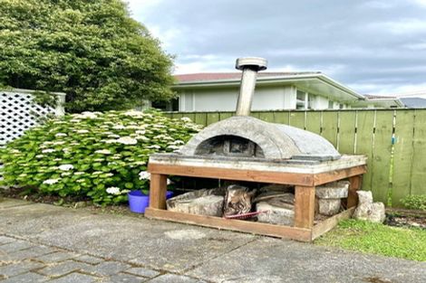 Photo of property in 15 Holdsworth Avenue, Trentham, Upper Hutt, 5018