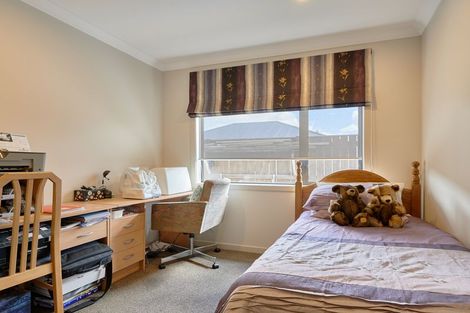 Photo of property in 86 Rosalie Terrace, Kelvin Grove, Palmerston North, 4414