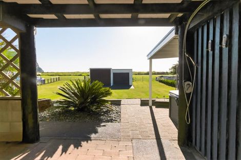 Photo of property in 102 Newcastle Street, Mahia, 4198