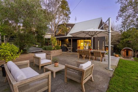 Photo of property in 19 Bernard Magnus Lane, Greenhithe, Auckland, 0632