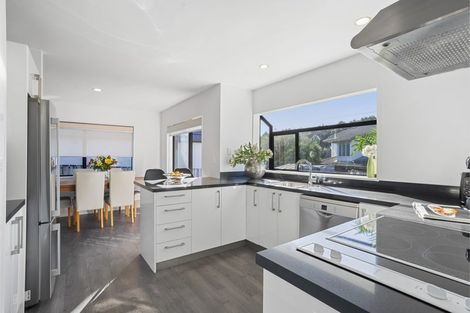 Photo of property in 1/42 Headcorn Place, Botany Downs, Auckland, 2010