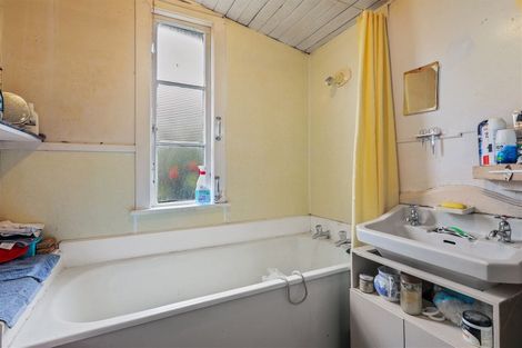 Photo of property in 79 Bowhill Road, New Brighton, Christchurch, 8083