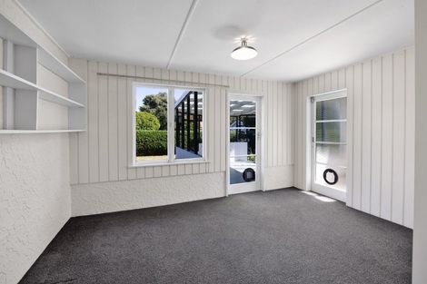 Photo of property in 14 Dives Avenue, Hawera, 4610