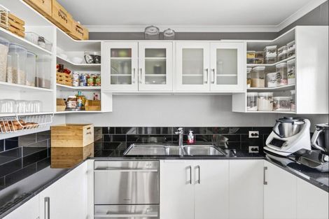 Photo of property in 7 Centre Crescent, Wanaka, 9305