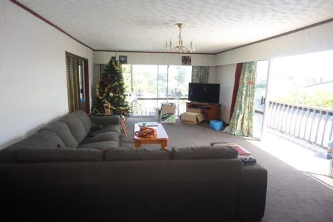 Photo of property in 117 Seymour Road, Sunnyvale, Auckland, 0612