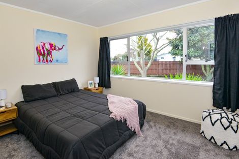 Photo of property in 404 Kotuku Street, Camberley, Hastings, 4120