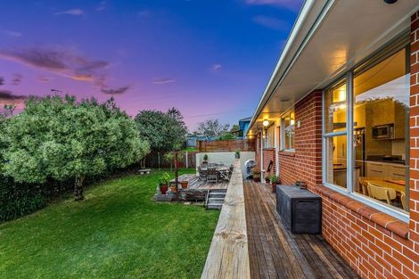 Photo of property in 3 Lowtherhurst Road, Massey, Auckland, 0614