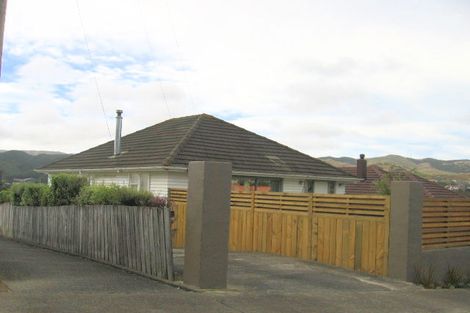 Photo of property in 19 Turkington Street, Tawa, Wellington, 5028