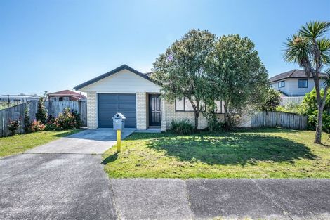 Photo of property in 30 Misty Valley Drive, Henderson, Auckland, 0612